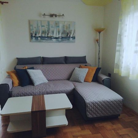Appartamento Camelia Fažana Esterno foto
