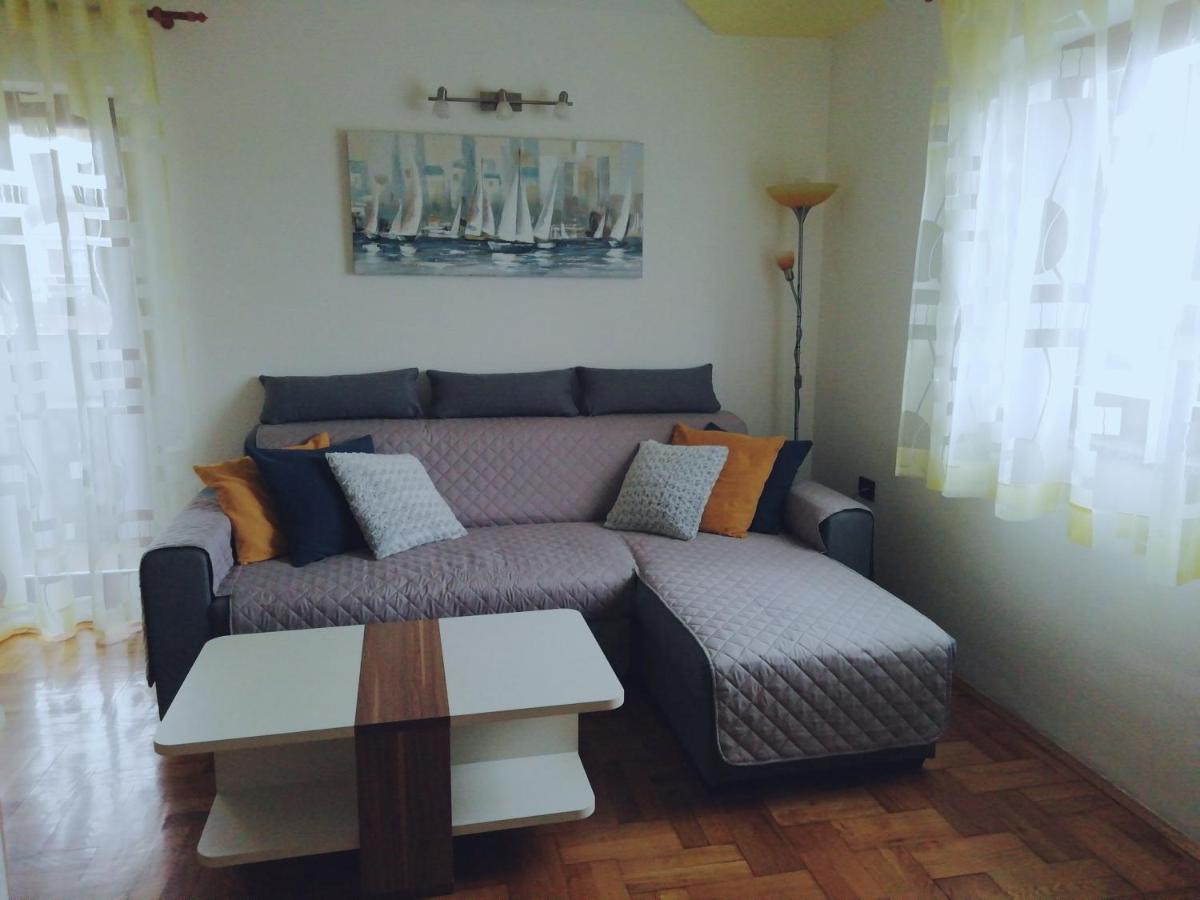 Appartamento Camelia Fažana Esterno foto