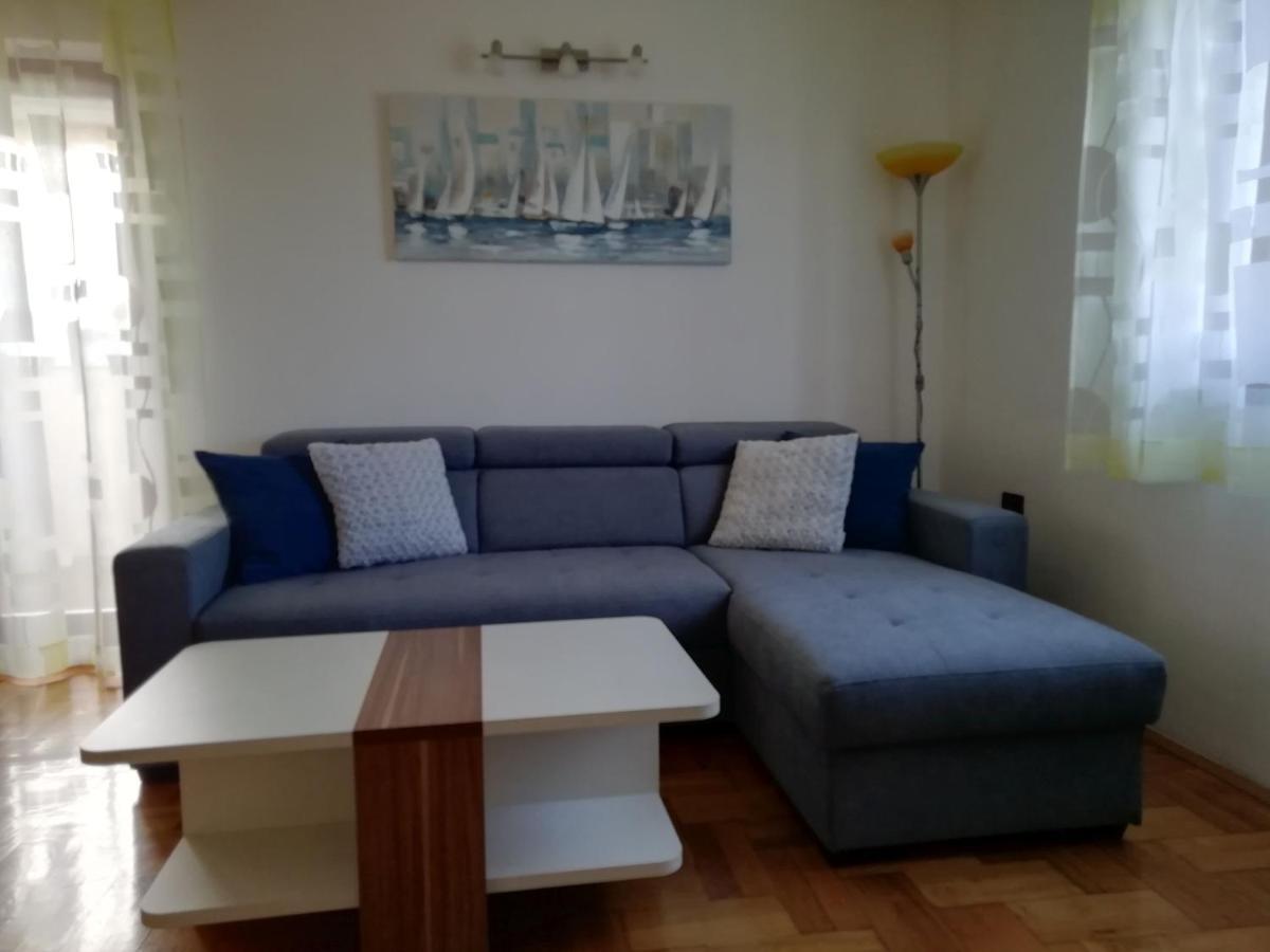Appartamento Camelia Fažana Esterno foto